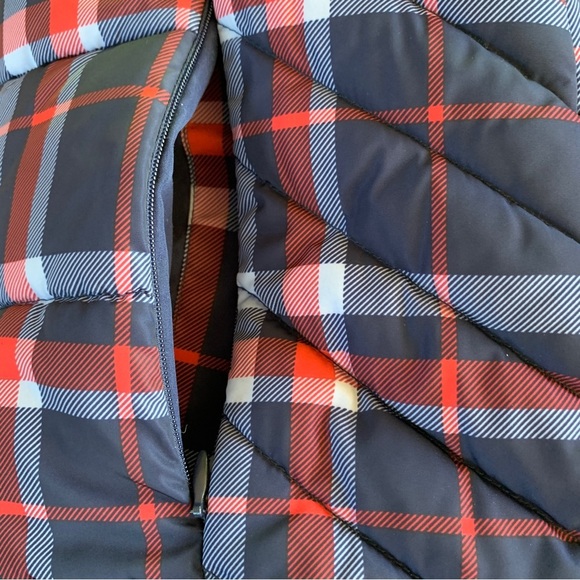 NWOT-Tommy Hilfiger Navy Red Plaid Puff Quilted Zipper Vest S - Picture 6 of 9